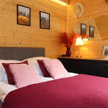 Mazury Czerwony Jacuzzi Вилла