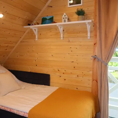 Mazury Czerwony Jacuzzi Romany